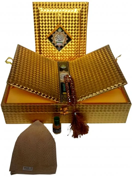 Holy Quran Translated Golden Jahaiz Gift Pack