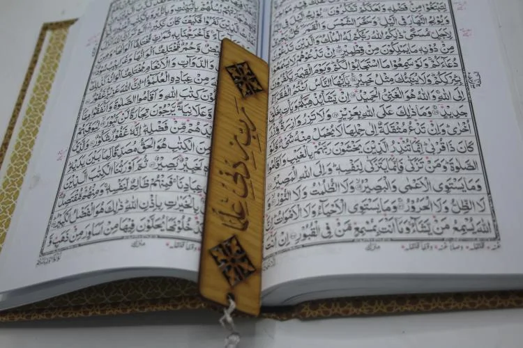 Wooden Book Marks (pack of 6pcs)