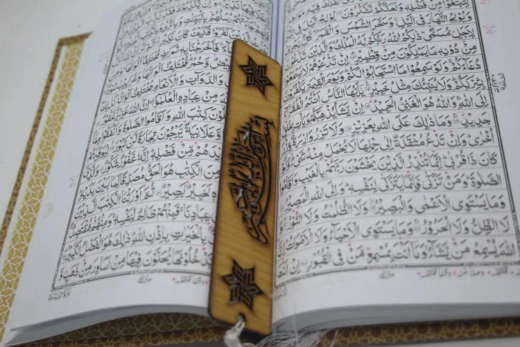 Wooden Book Marks (pack of 6pcs)
